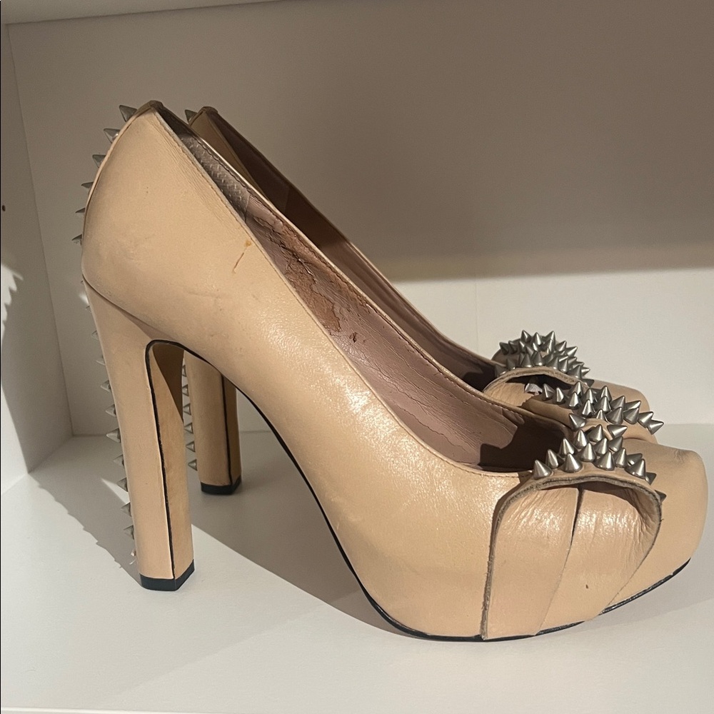 Vince Camuto Jamma Studded Crinkle Pumps - Picture 3 of 16